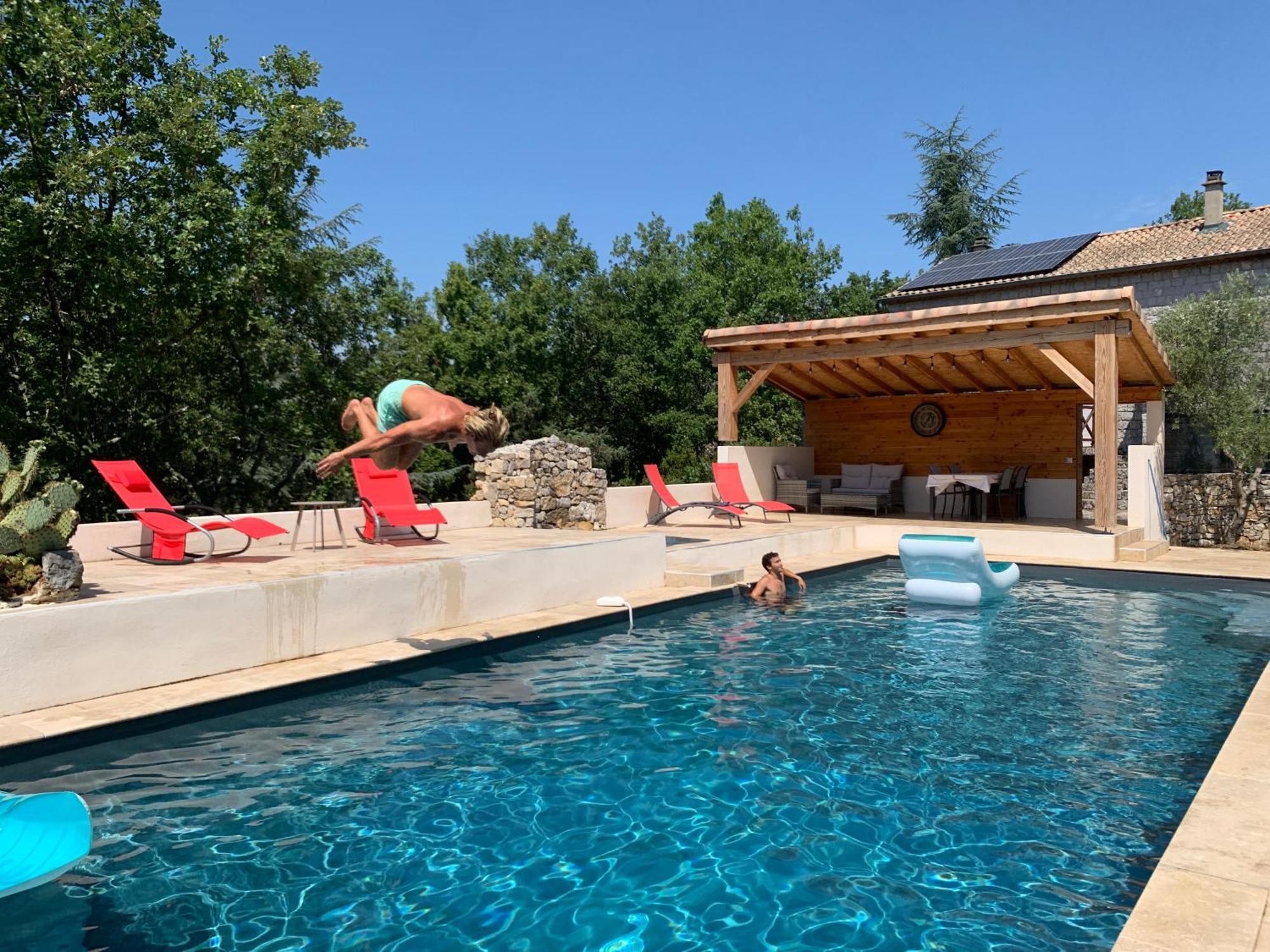 Gite Avec Piscine Privee Au Coeur D'Une Foret De Chenes Proche De Vallon Pont D'Arc Saint Alban Auriolles Eksteriør bilde